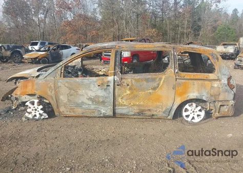 2008 Nissan Quest 3.5 S z USA, uszkodzony, nr VIN 5N1BV28U68N118755